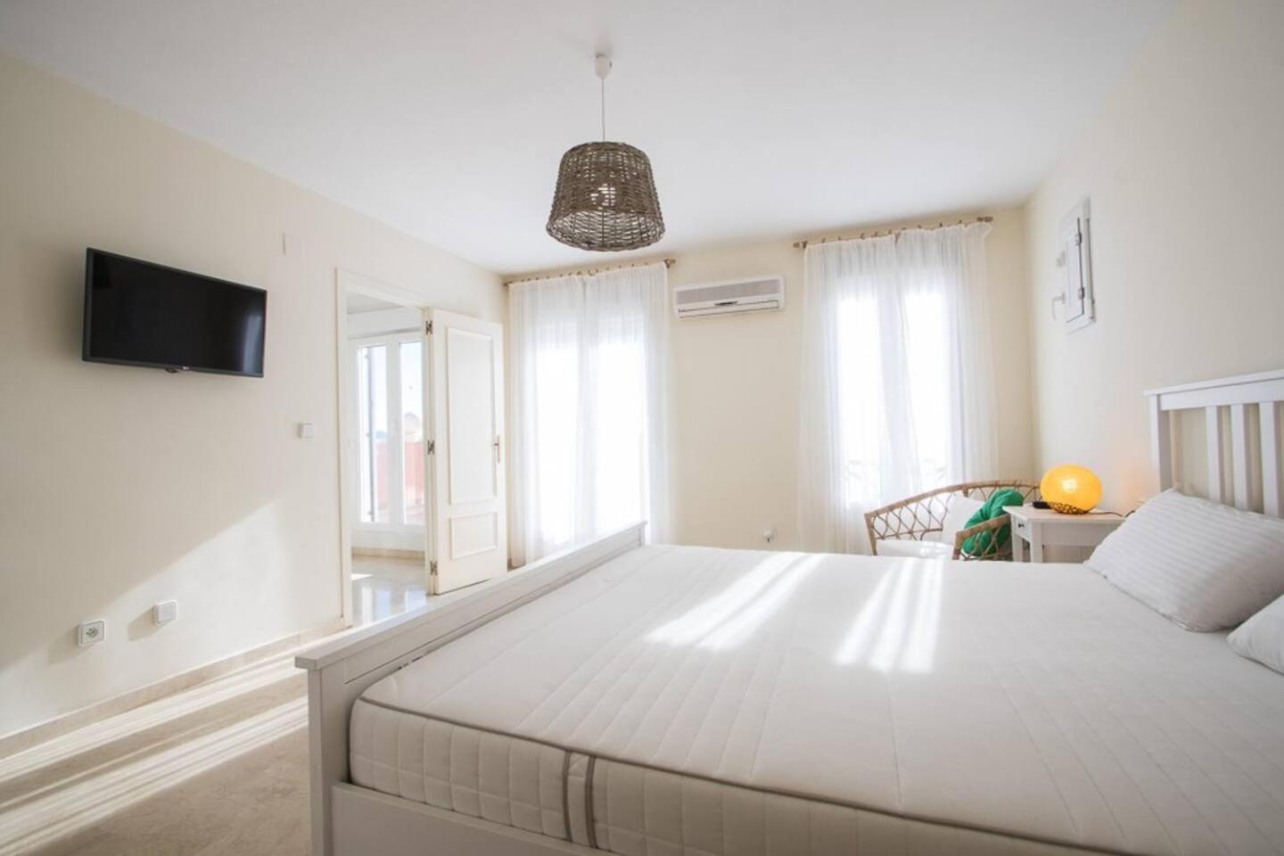 Asia Gardens Villa With Private Pool In Benidorm 卡拉德费斯特拉特 外观 照片