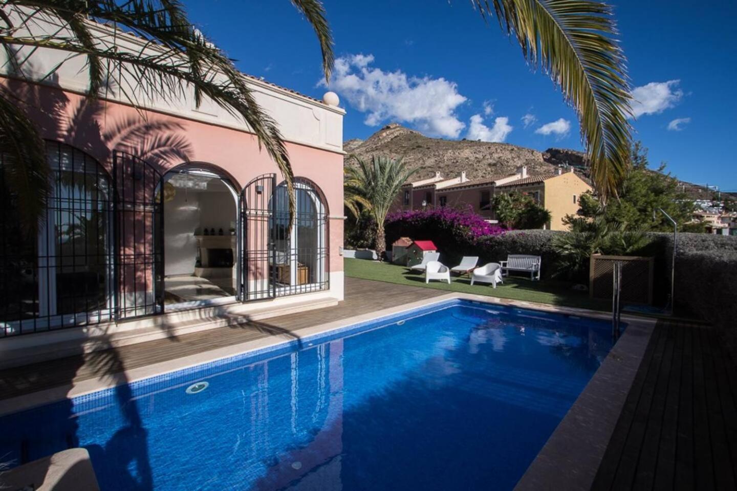 Asia Gardens Villa With Private Pool In Benidorm 卡拉德费斯特拉特 外观 照片
