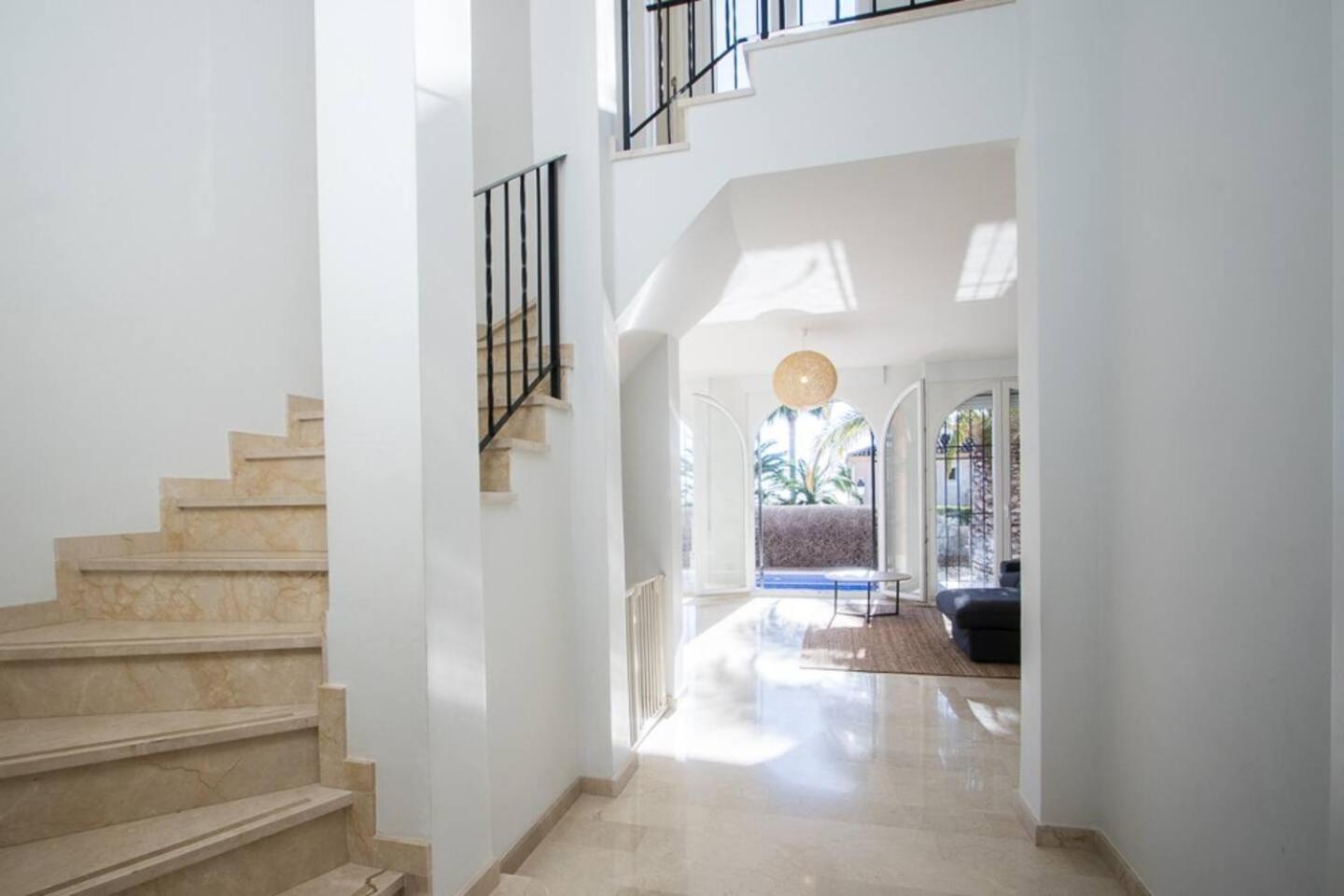 Asia Gardens Villa With Private Pool In Benidorm 卡拉德费斯特拉特 外观 照片